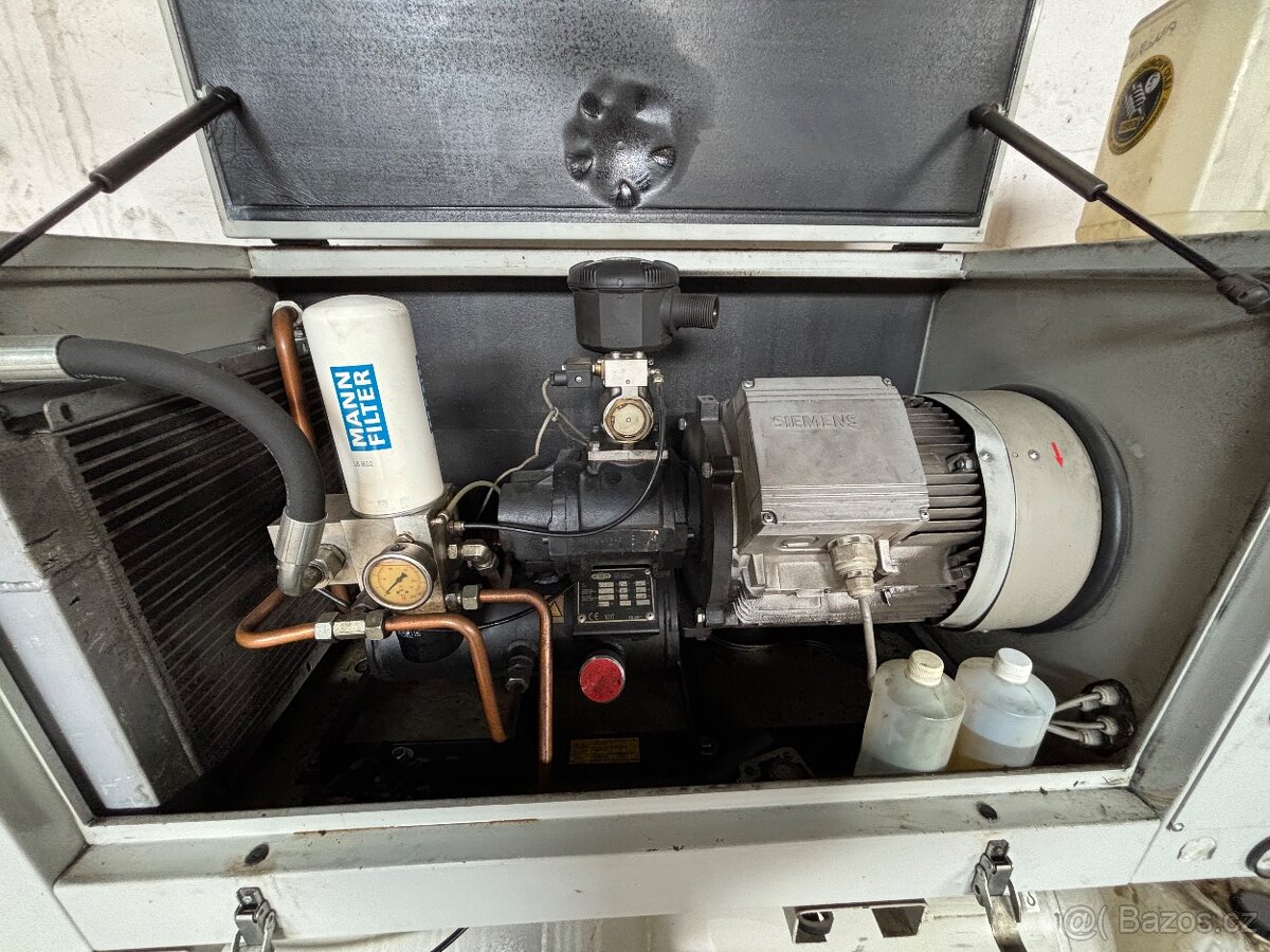 šroubový kompresor se sušičkou vzduchu - 4