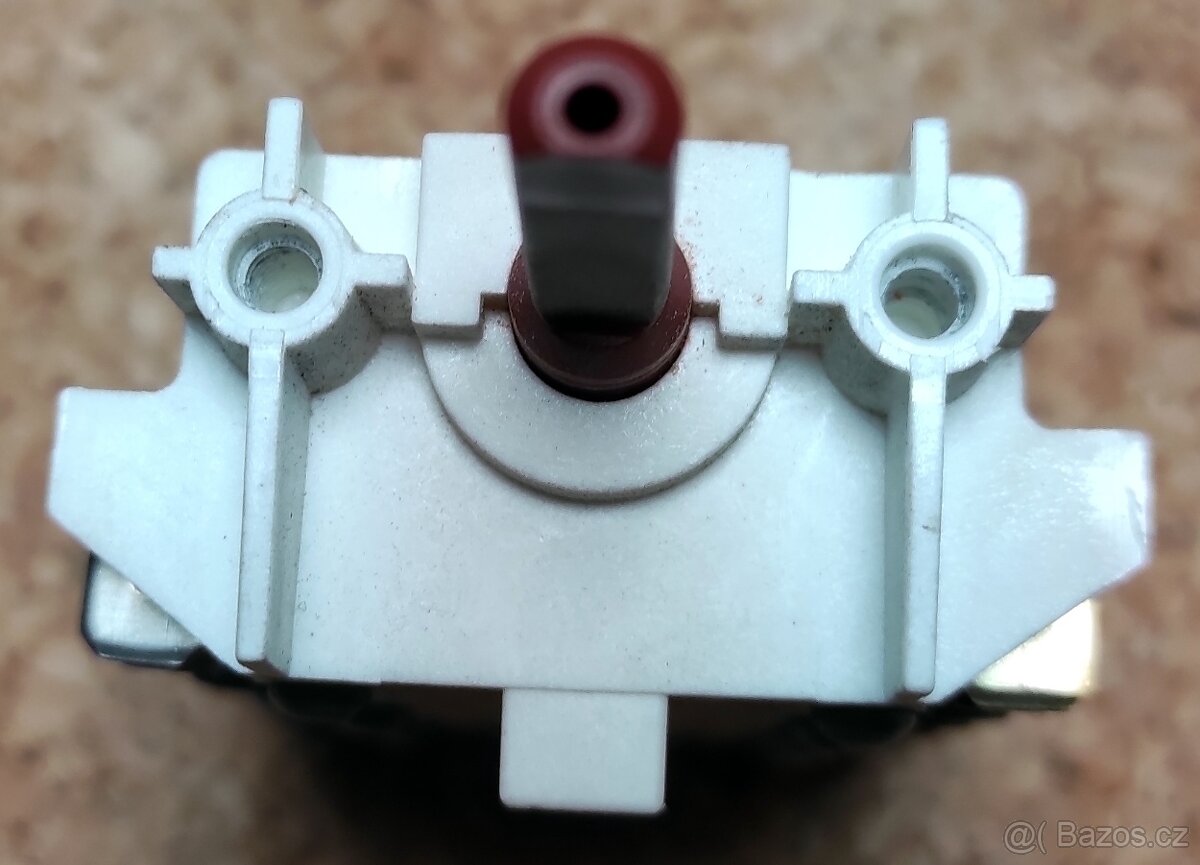 Spínače plotýnek elektrických sporáků Mora - 4