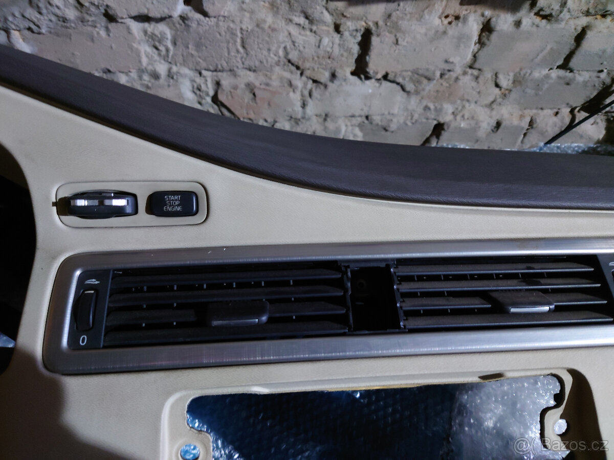 Volvo P3 - Hliníkové lišty palubky - 4