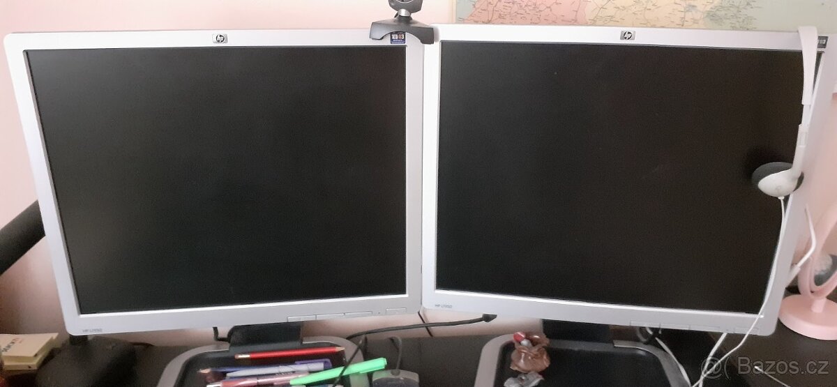 prodám LCD 2 ks monitor HP 19" - 4
