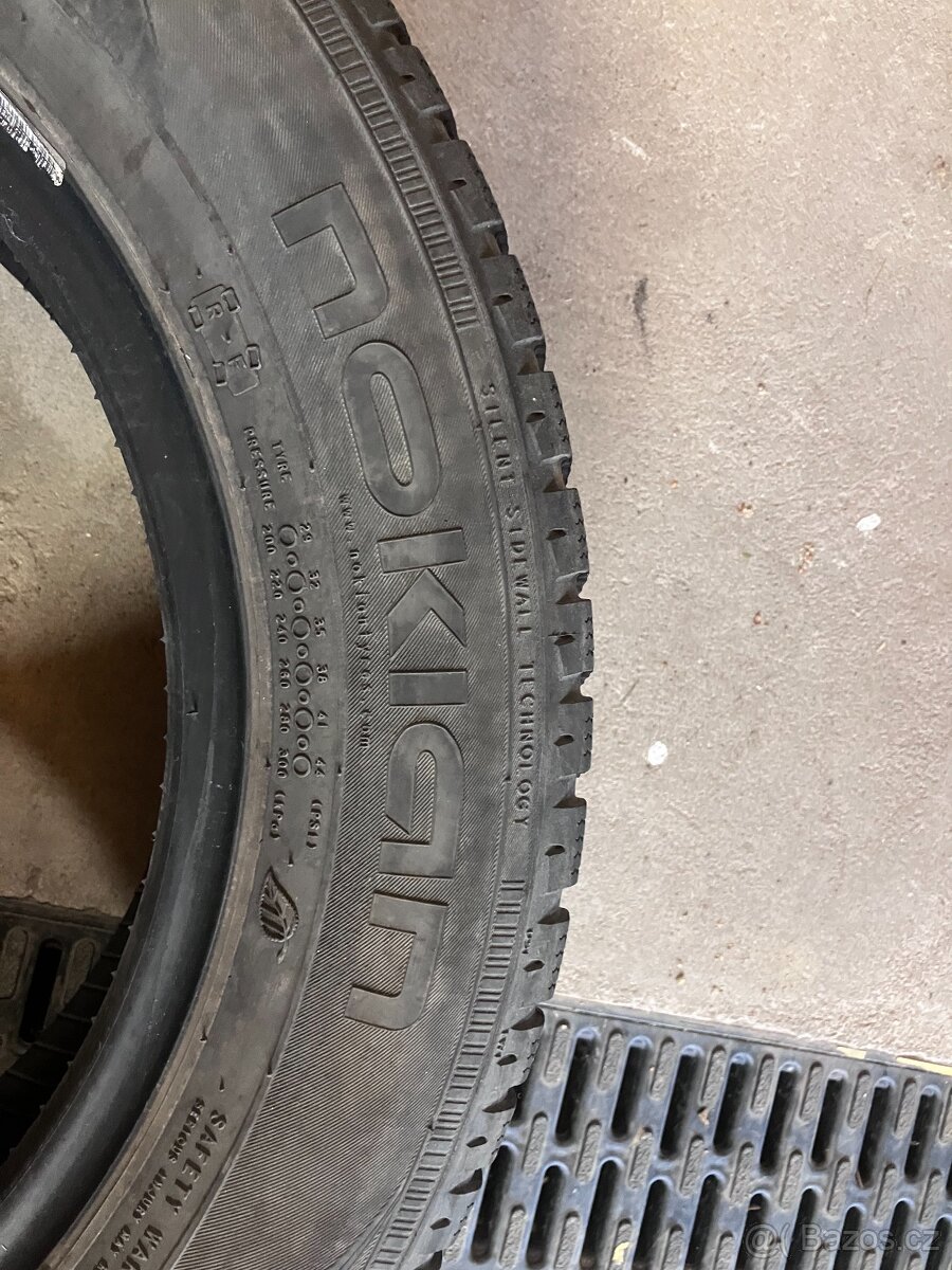 Zimní pneu Nokian 185 / 65 R15 - 4