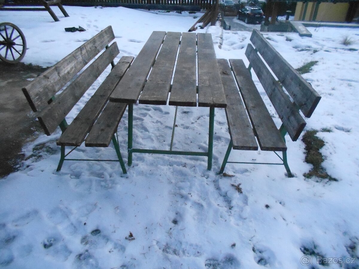 Dvě lavičky a stůl - 4