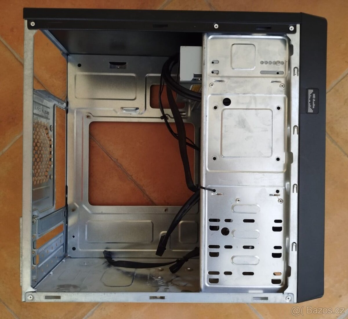 Skříň microtower + DVD - 4