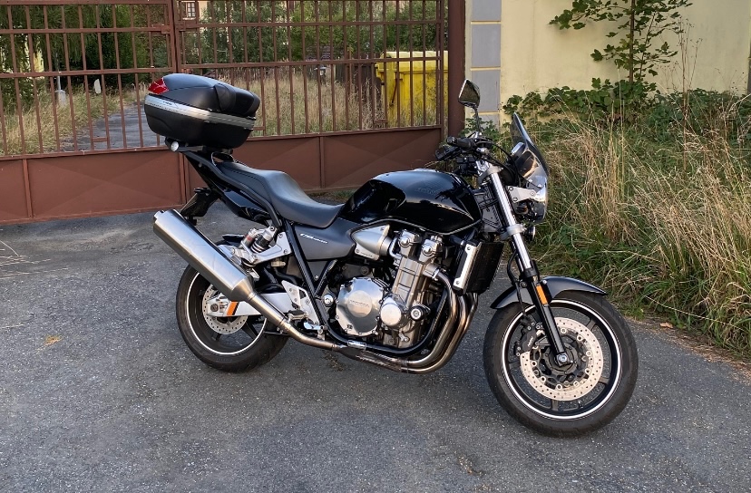 Honda CB1300 - 4
