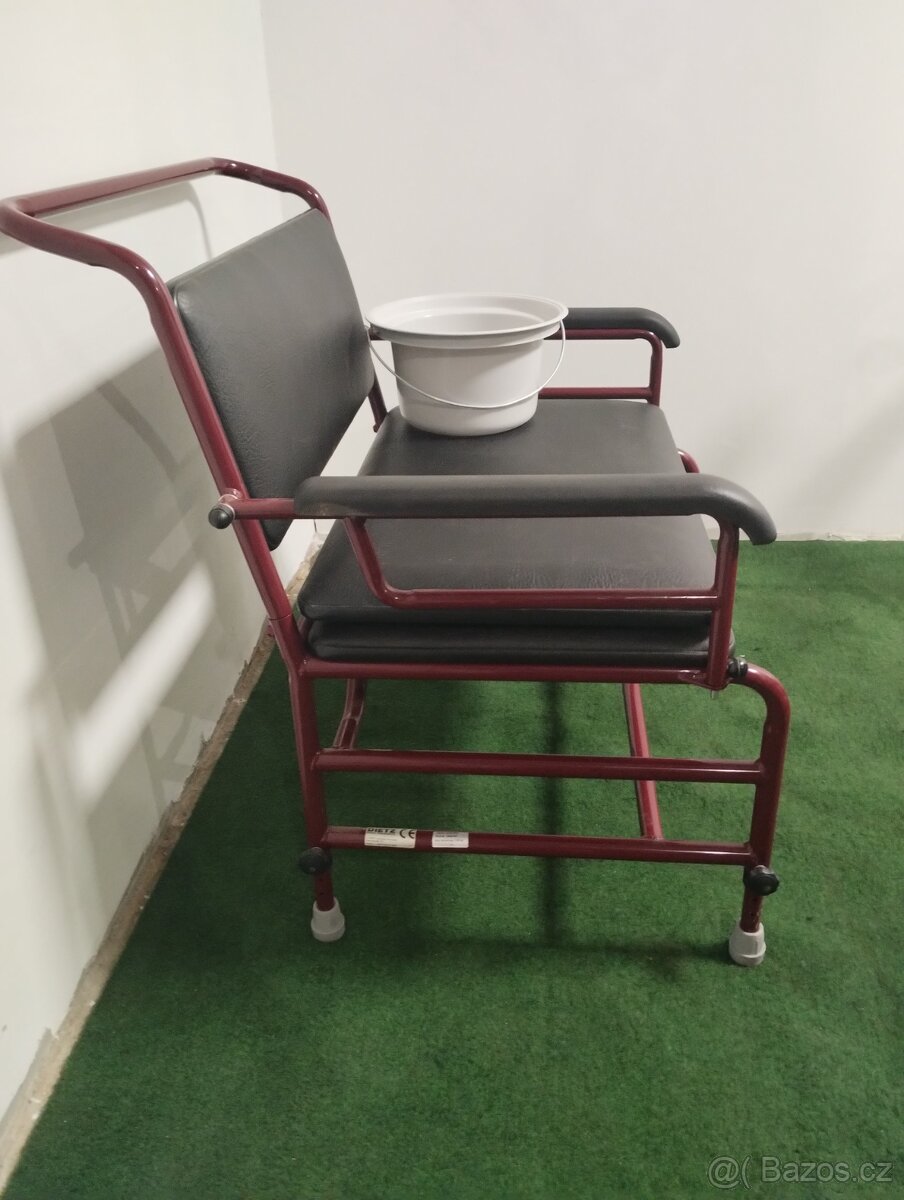 WC křeslo XXL pro bariatrické pacienty - 4