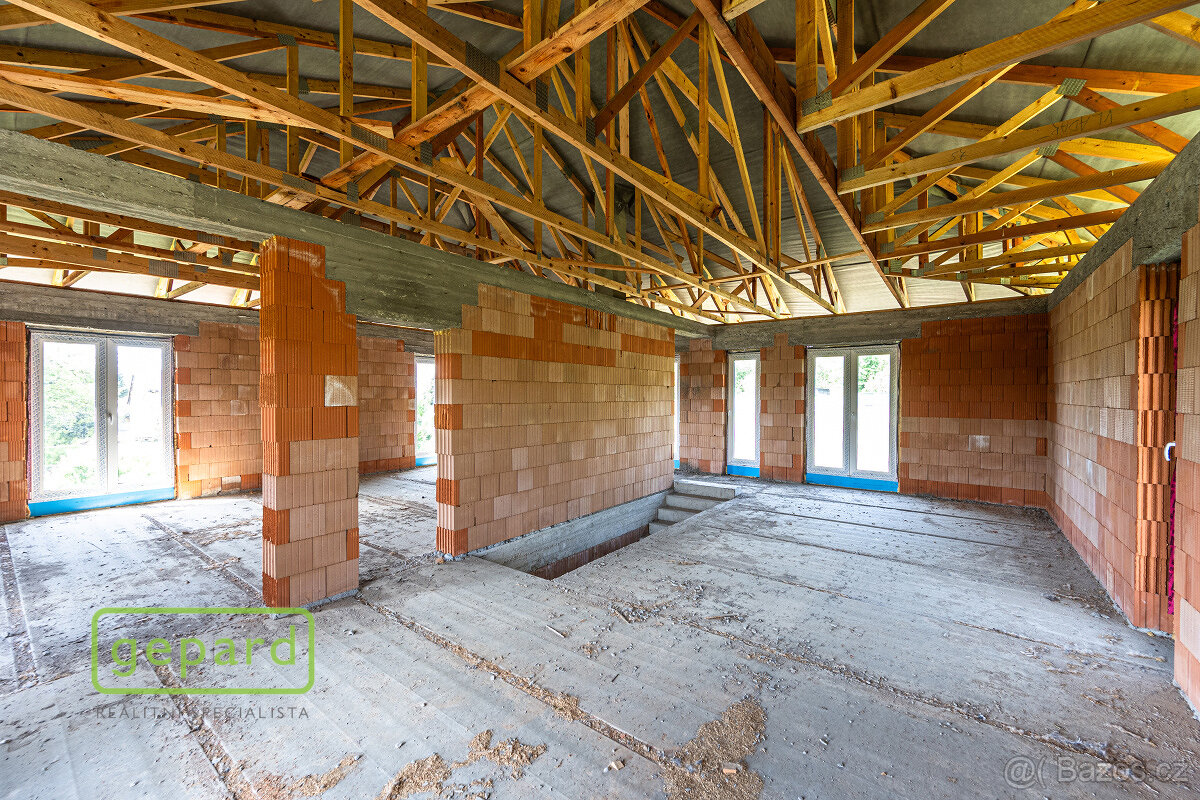 Prodej rozestavěného rodinného domu 200m2 s pozemkem 770m2, - 4