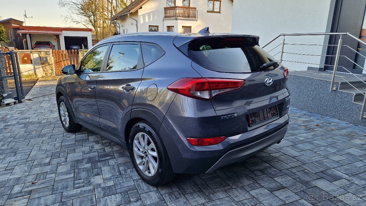 HYUNDAI TUSCON 4x4 2.0 CRDI 100KW.NAVI.KAMERA.TAŽNÉ 8x ALU. - 4