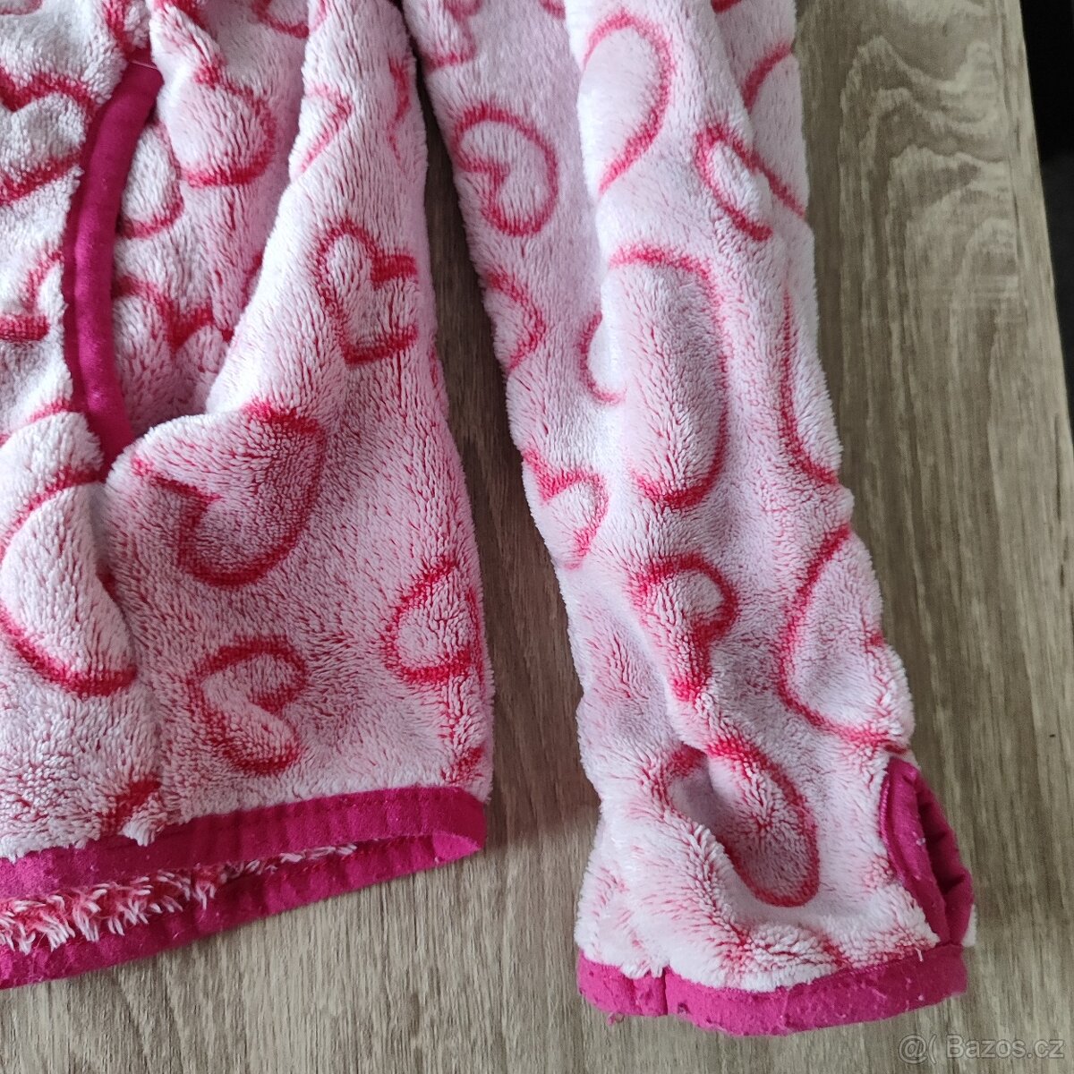 Krásná flísová mikina se srdíčky WOLF 152 - 4