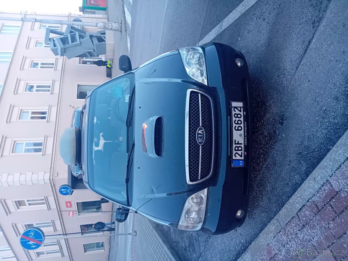 Prodám Kia Carnival - 4