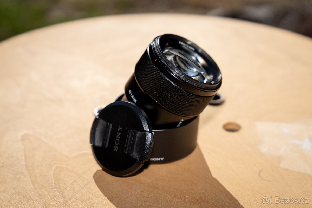 Sony FE 85mm F/1.8 - 4