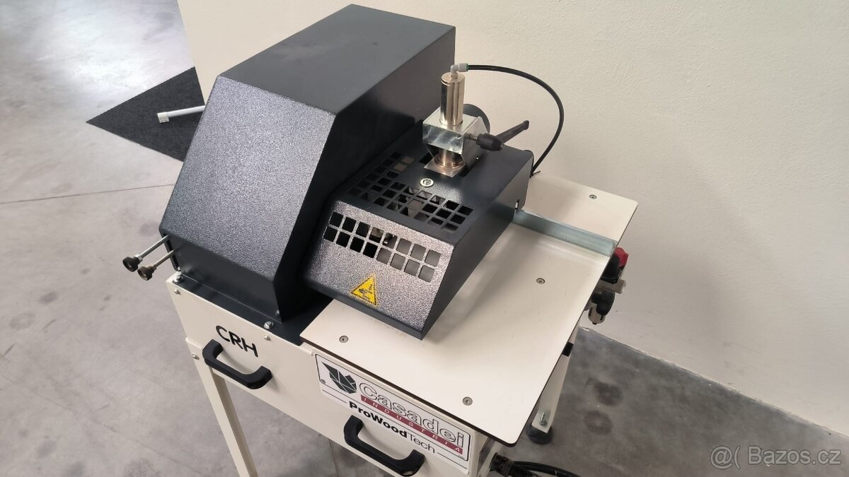 Rožkovací frézka pro zaoblení hrany v rohu dílce CASADEI CRH - 4