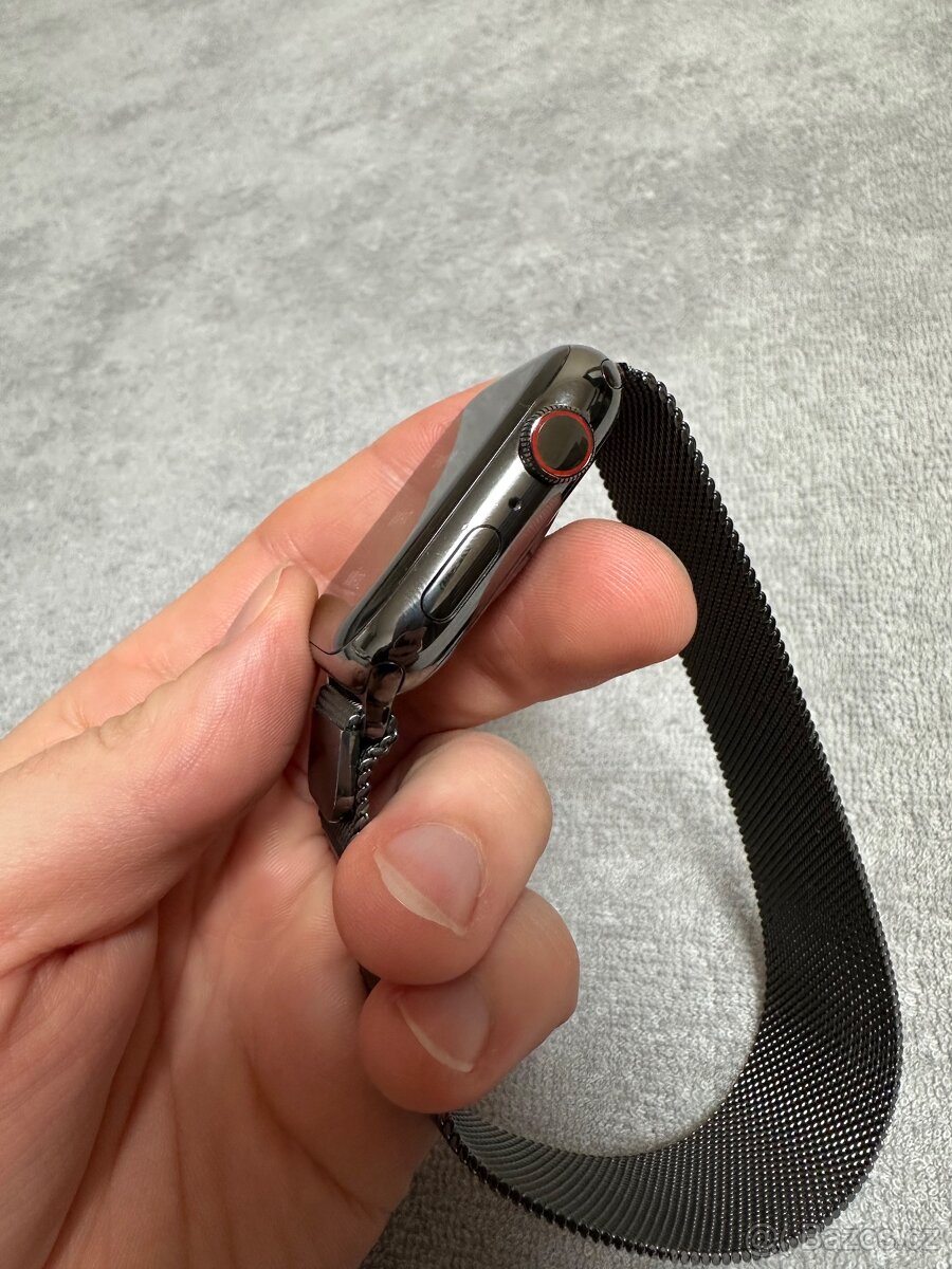 Hodinky Apple Watch Series 8 45mm cellular - 4