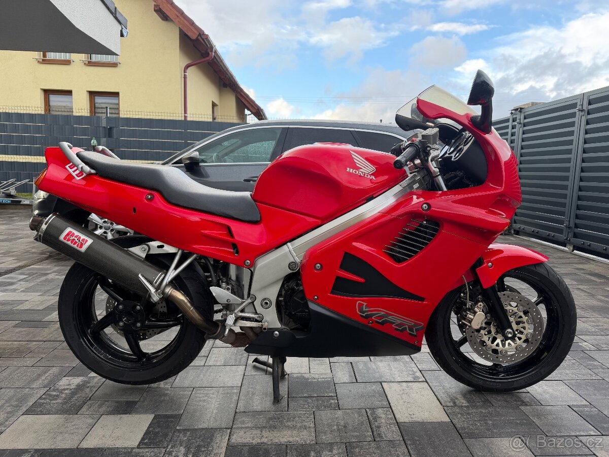 Honda VFR 750 - 4