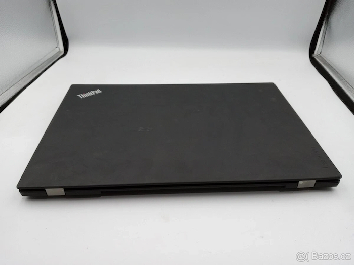 Lenovo Thinkpad T570 | i5 • 8GB RAM • 256GB SSD - 4