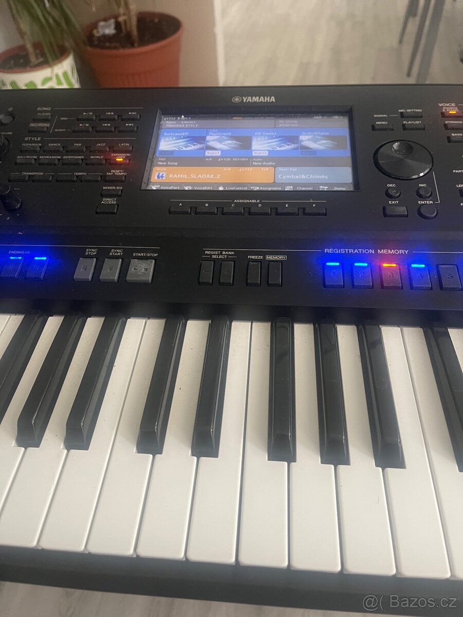 YAMAHA psr-sx700 - 4