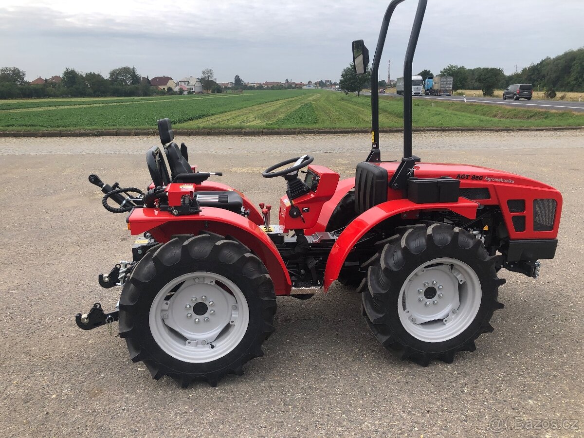 Malotraktor AGT 960 R - otočné pracoviště, 50 HP - 4