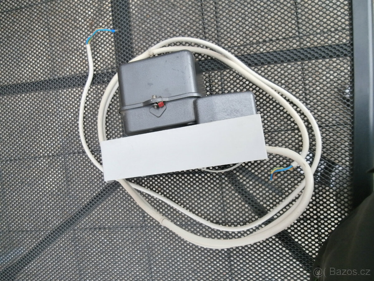 Elektroměr, podružné měření, elektrické hodiny za 400 kč - 4