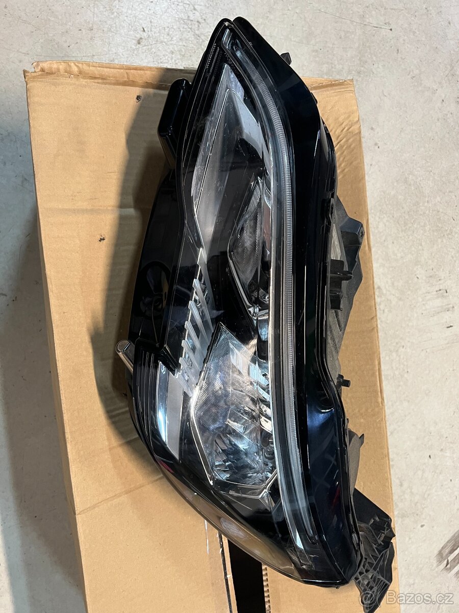 Přední L+P světlomety Peugeot 3008 a 5008 halogenové - 4