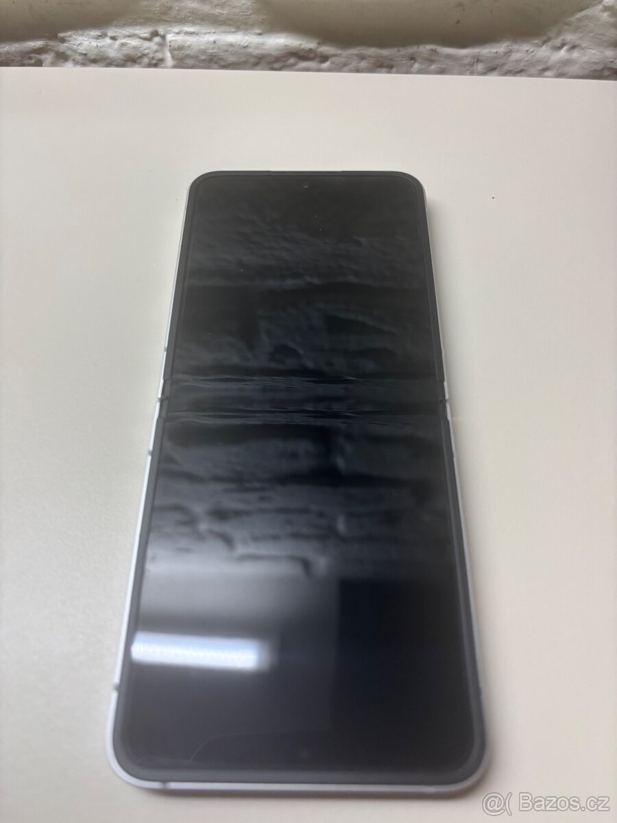 Samsung Galaxy Z Flip7 FE, 128GB - 4
