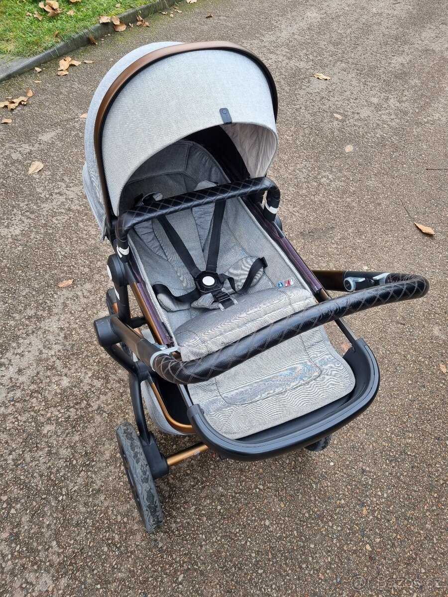Prodám kočárek vojkombinaci Joolz day 3 Studio graphite grey - 4