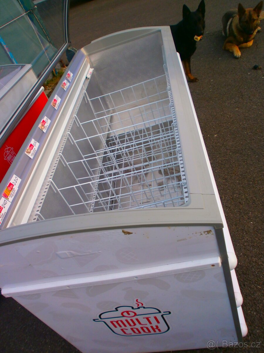 Mrazák s proskleným víkem - 4