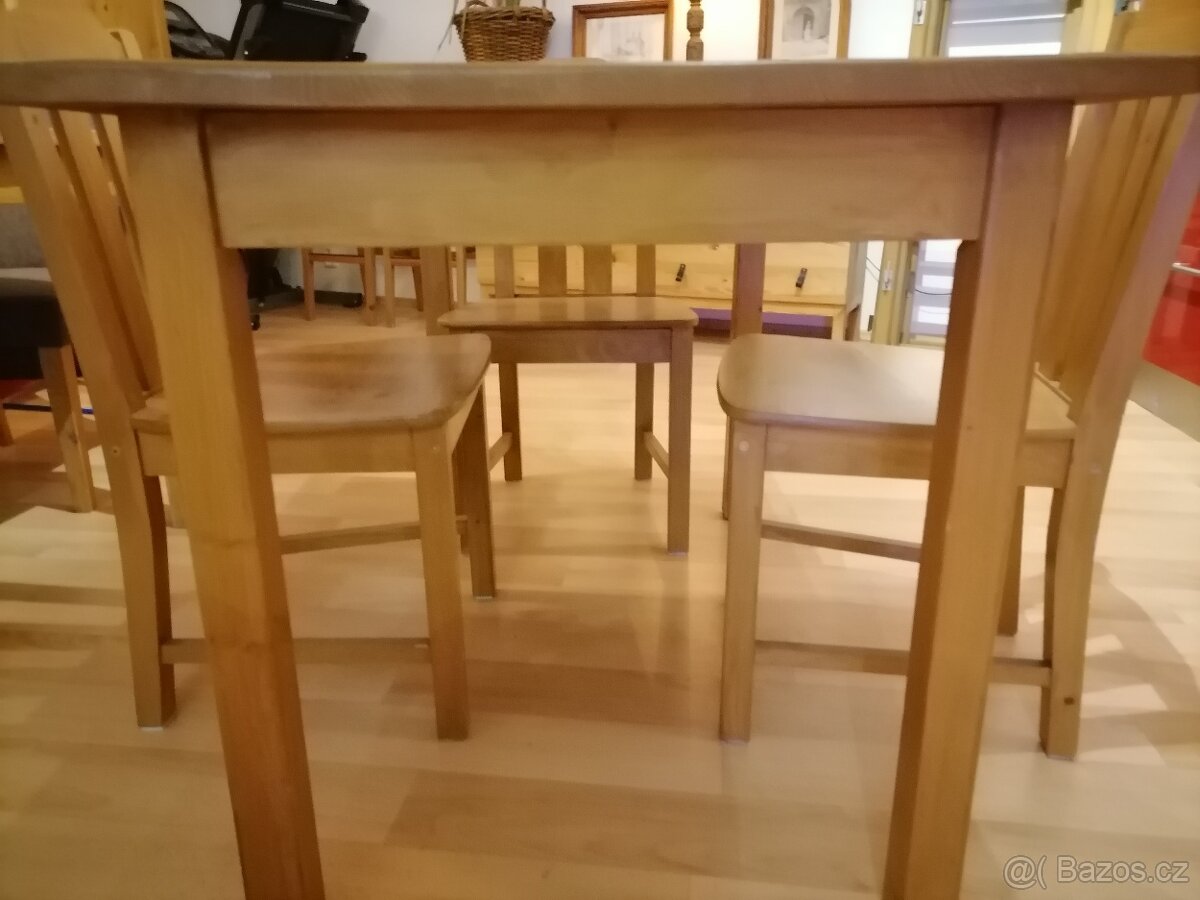 Jídelní stůl + 4 židle - 4