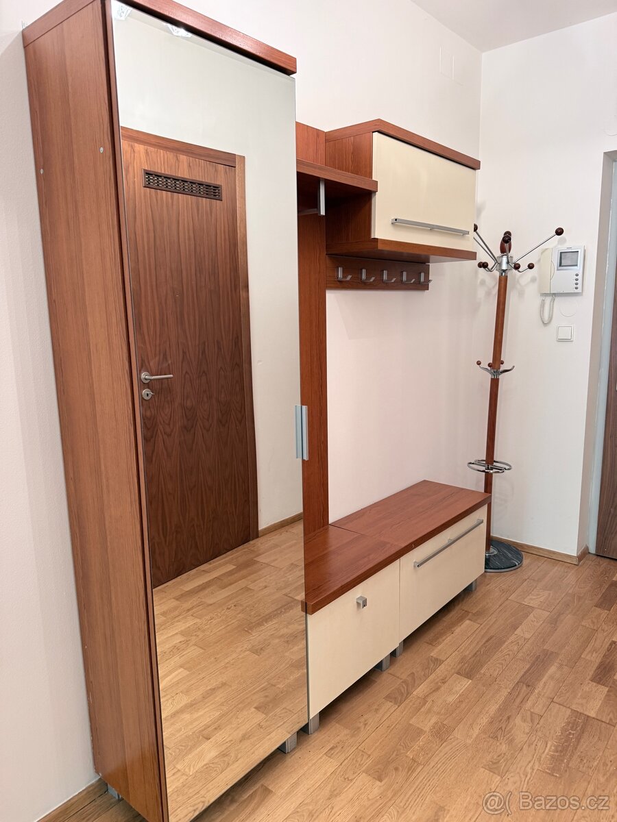 Nábytek různé druhy - 4
