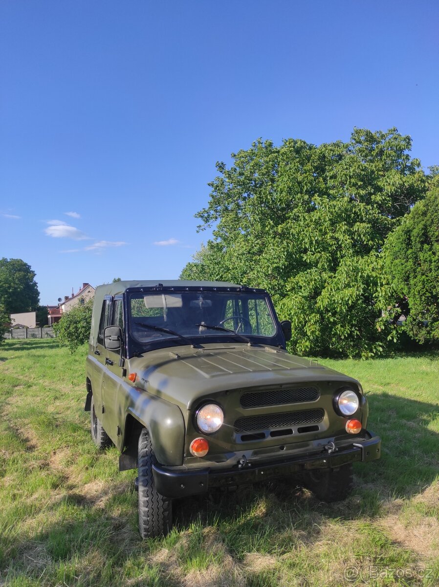 UAZ-469 (Hunter)