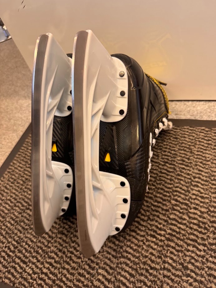 BRUSLE CCM SUPER TACKS 9355, VEL. 38,5/5D - 4