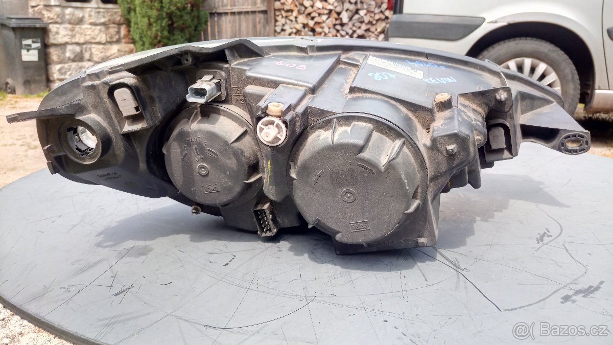 Levé přední xenonové světlo Peugeot 807 - 4