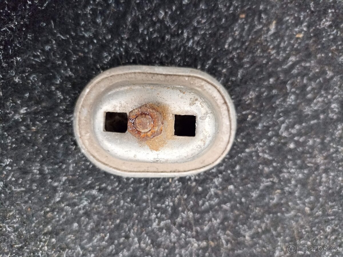 Zadní odrazka,víko spojkové, Stadion s11 - 4