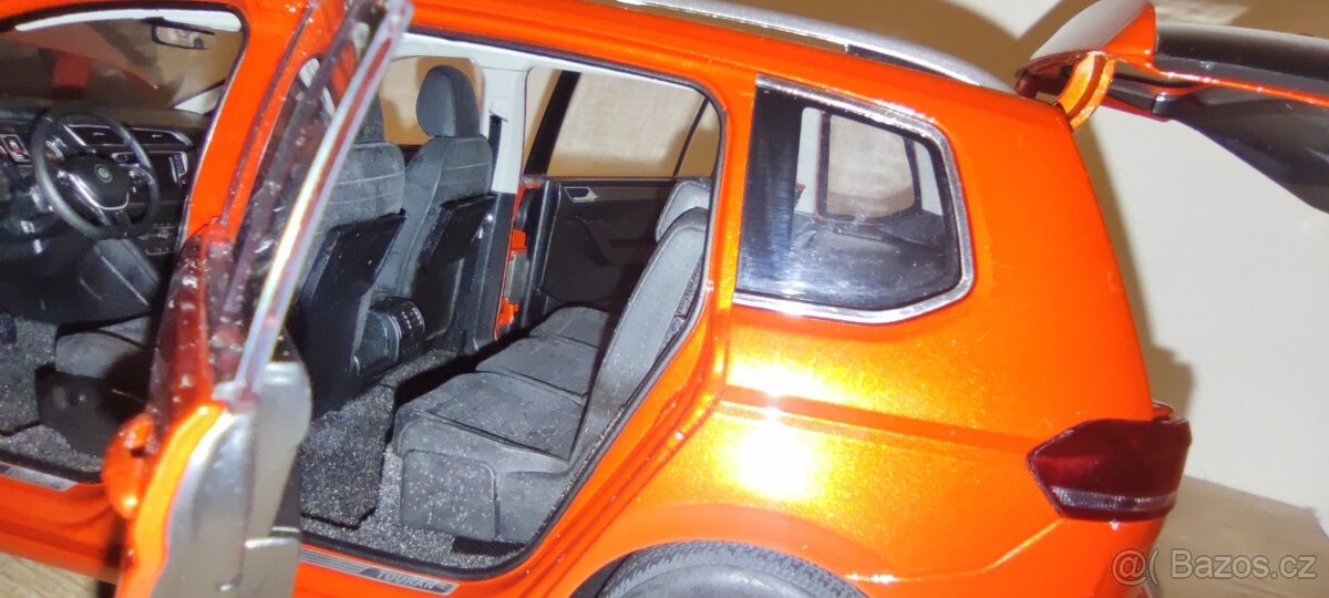 VW Touran 1:18 - 4