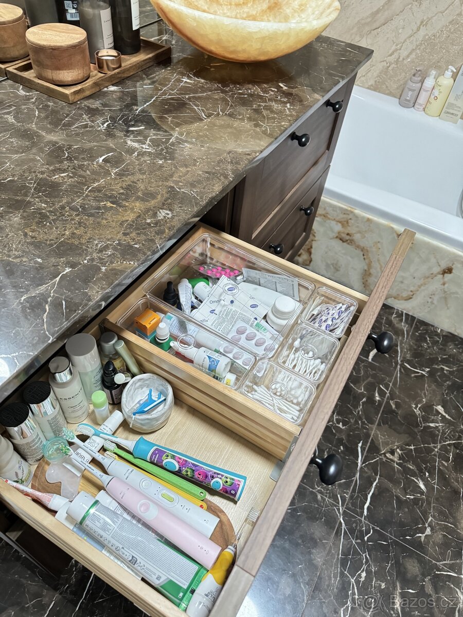 Umyvadlová skříň - 4