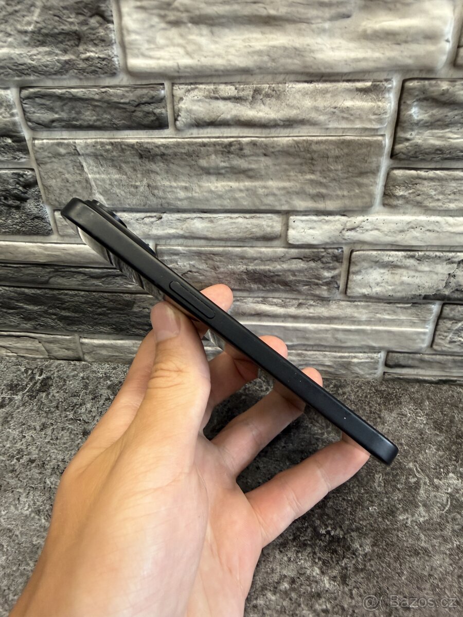 iPhone 15 128GB Black, baterie 84% - 4