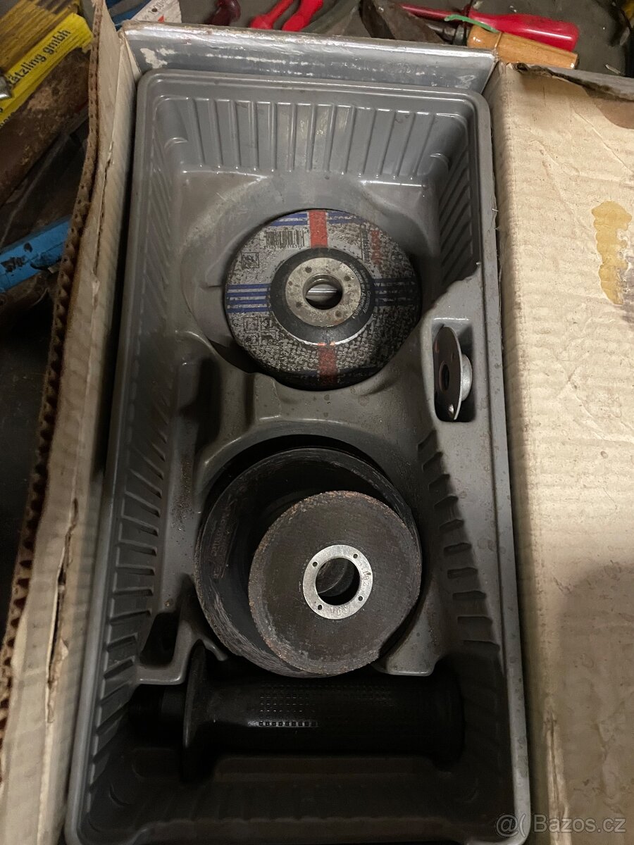 úhlová bruska BLACK+DECKER CD115 (710W, \oslash 115 mm) - 4