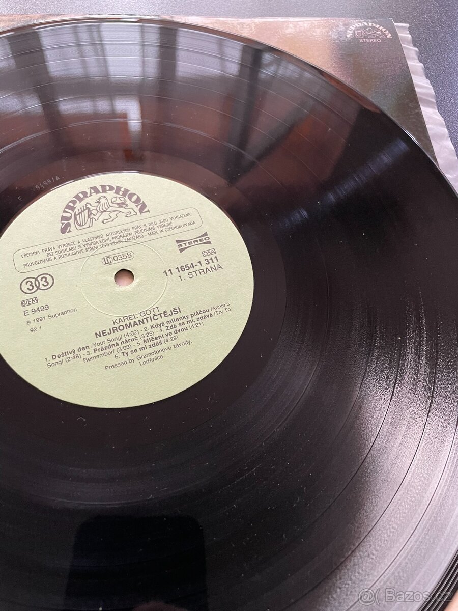 4x LP desky Karel Gott, 1x SP + originální plakát - 4