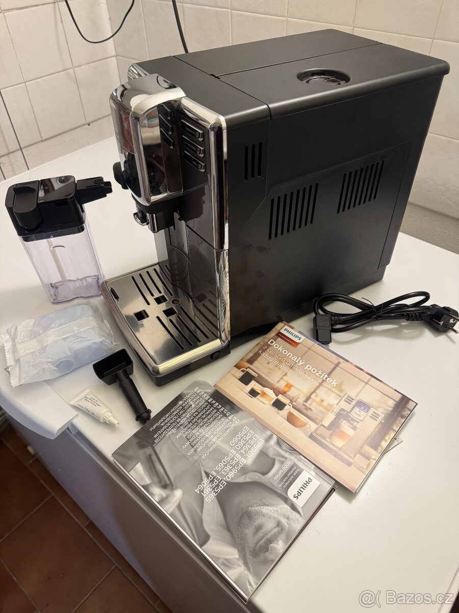 Prodáno automatický kávovar Philips EP 5364 - Serie 5000 - 4