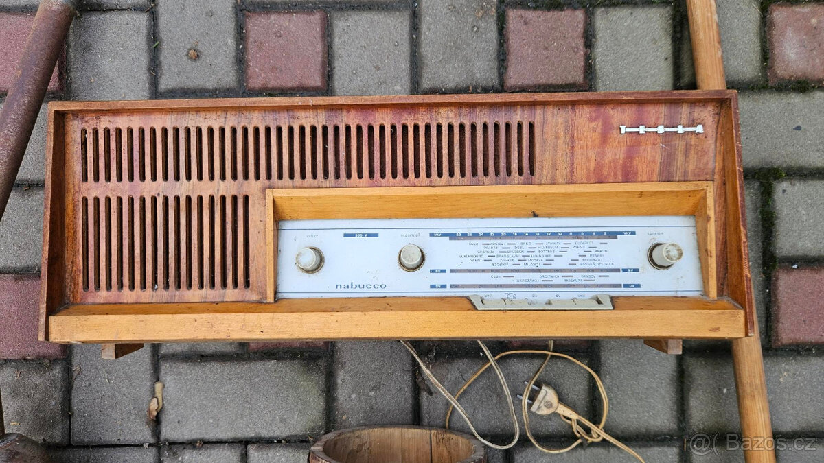 Retro rádio Tesla Nabucco - 4