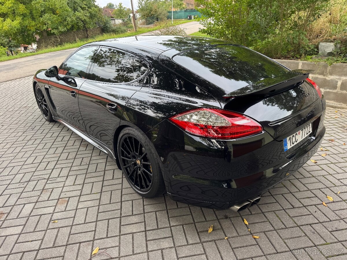 Porsche Panamera turbo S 550ps - 4