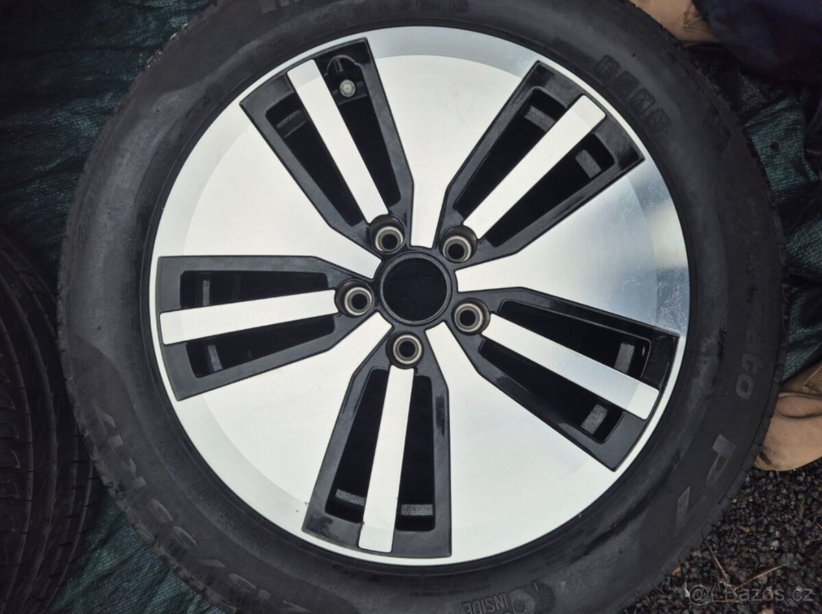 Letní sada Volkswagen E Passat B8 R17 ET40 - 4
