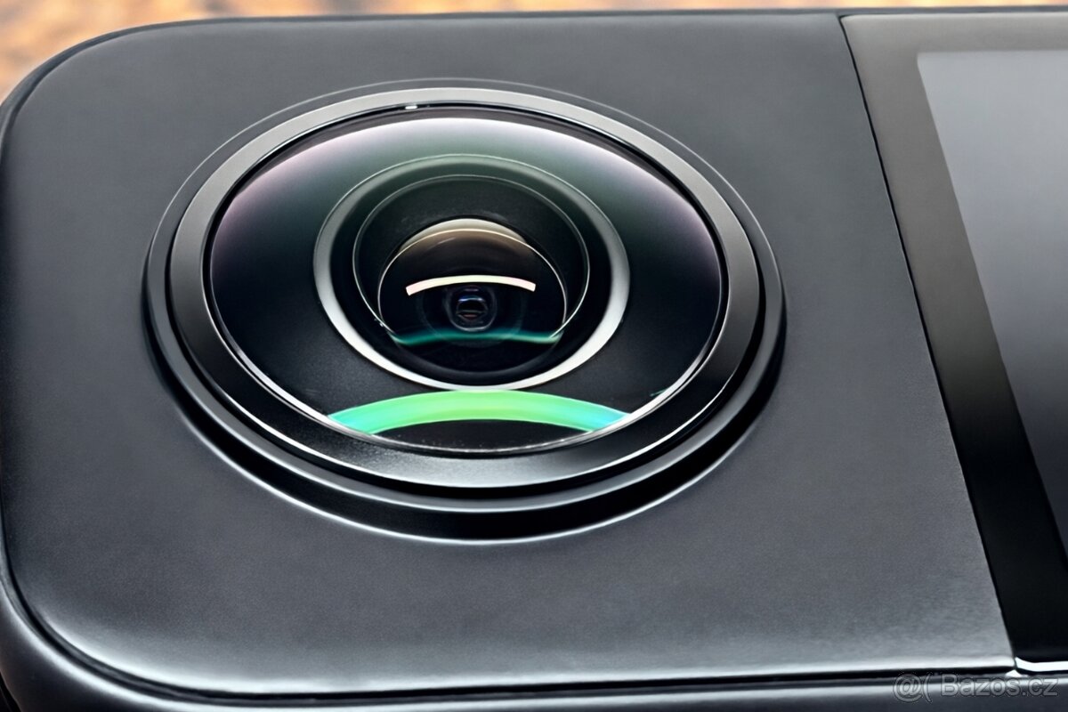 Insta360 X3 + příslušenství – top stav - 4