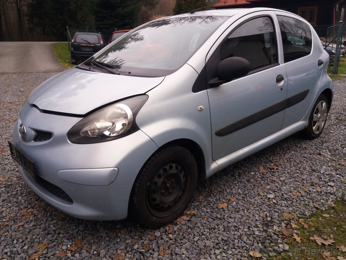NÁHRADNÍ DÍLY - Toyota Aygo - 4