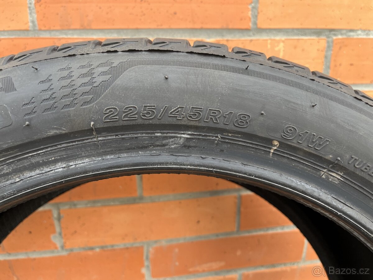 Nové letní pneu 225/45 R18 - 4