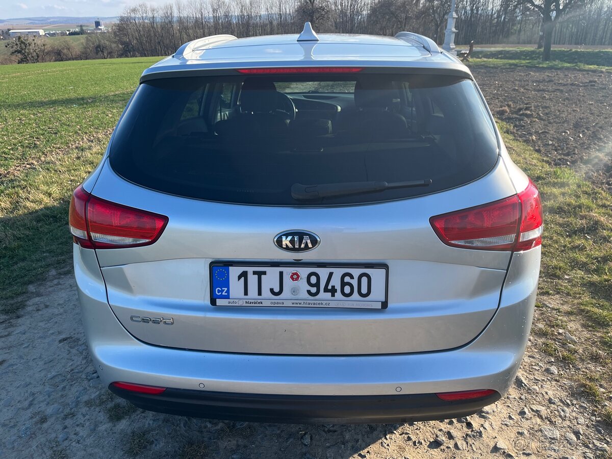 Kia ceed combi 1,6GDI99kW - 4
