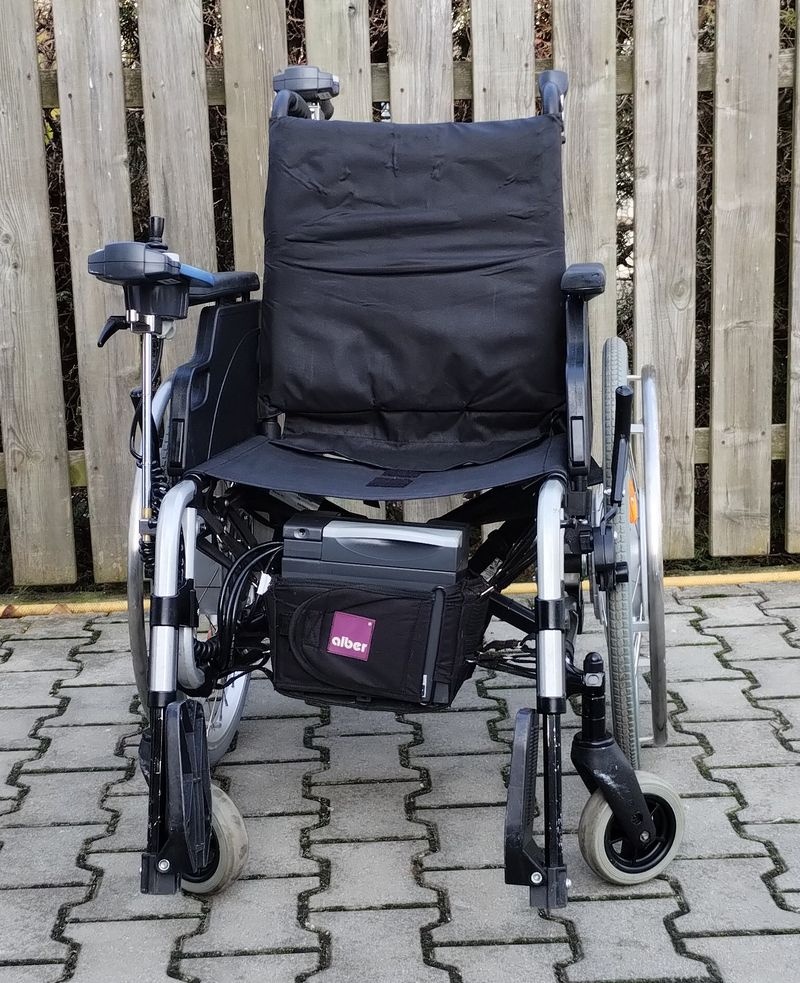 Prodám elektrický invalidní vozík - 4