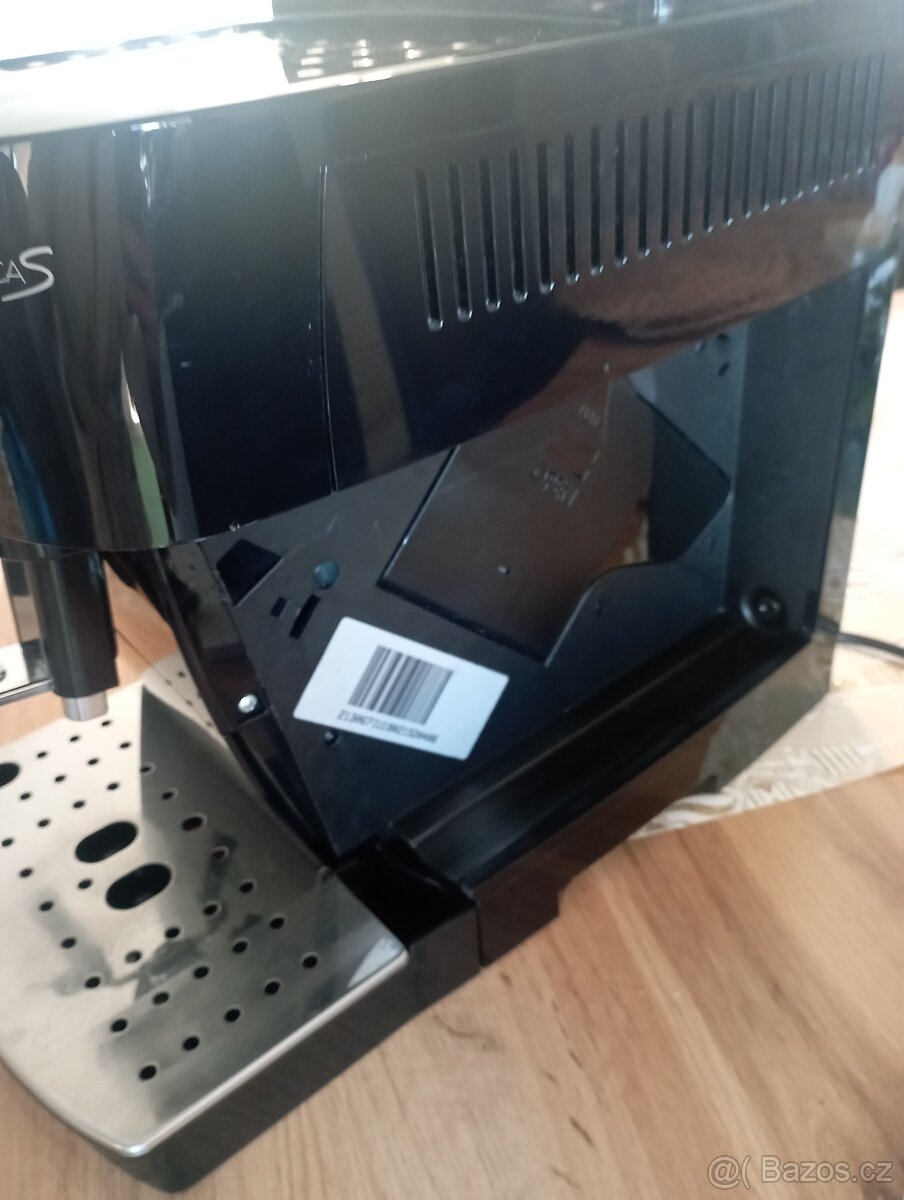 Kávovar DeLonghi magnifica S - 4