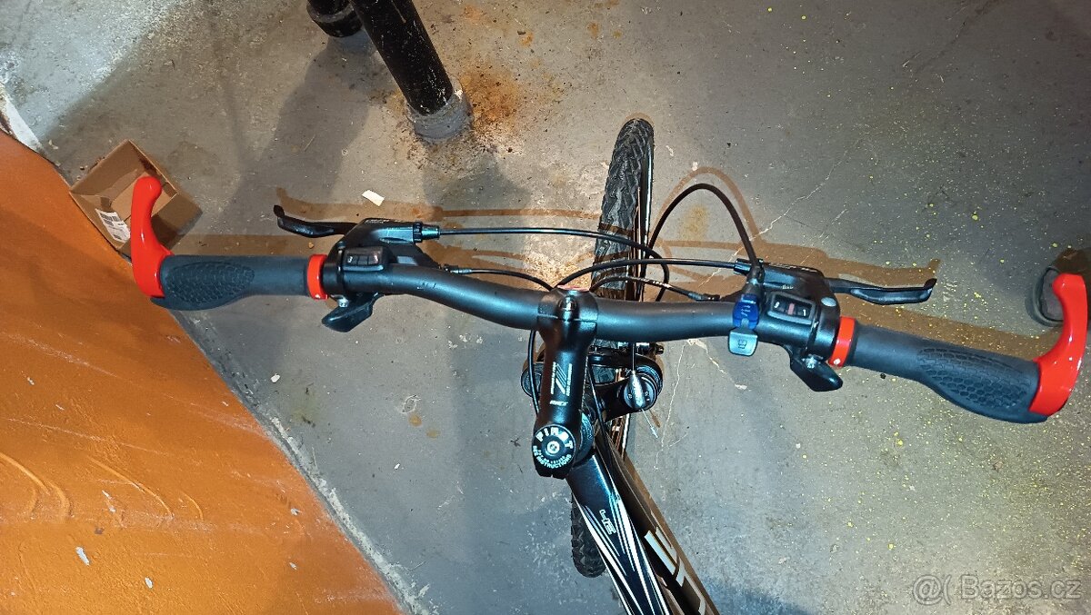 Trekové kolo velikost 21 - 4