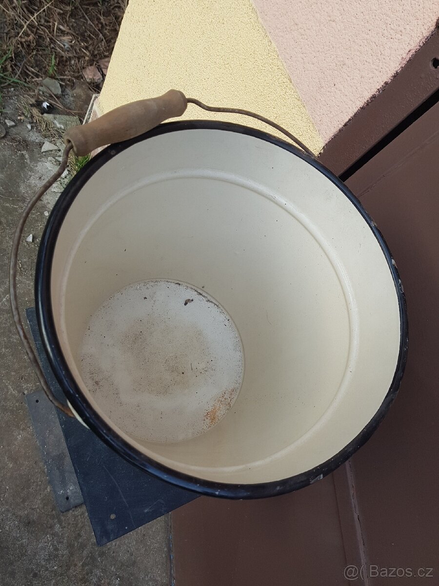 Smaltovaný kýbl - 4