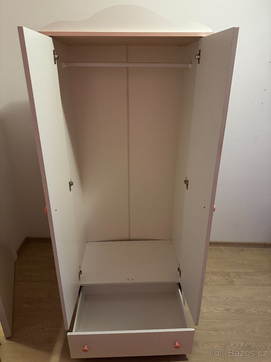 Dětská šatní skříň - 4