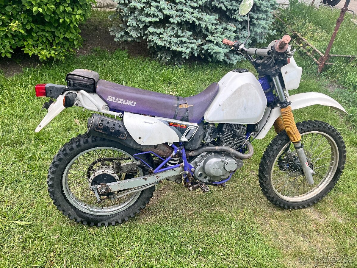 Suzuki DR 125